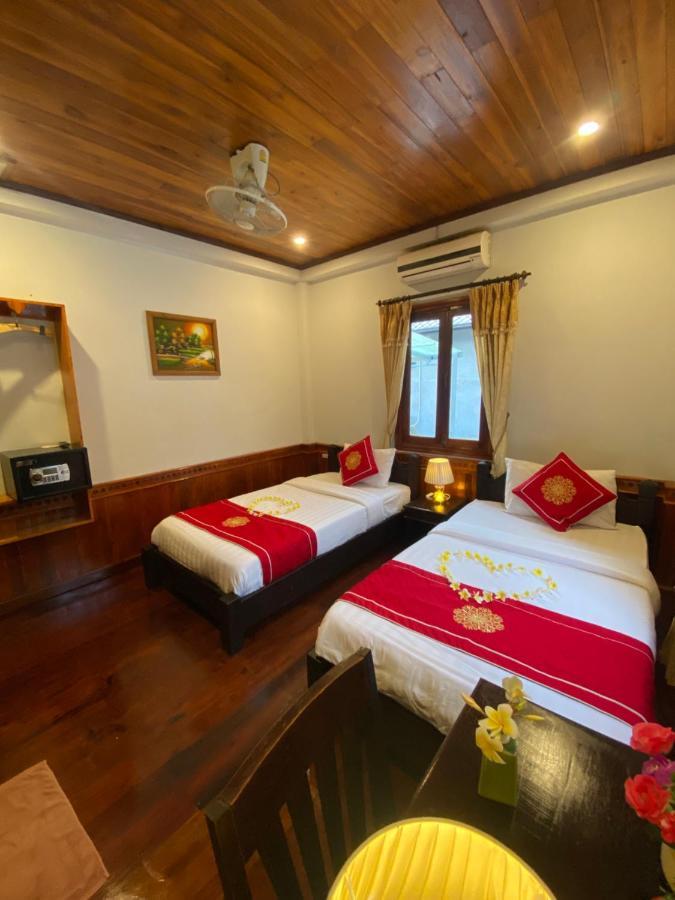 Golden Lotus Boutique Hotel Луангпхабанг Экстерьер фото