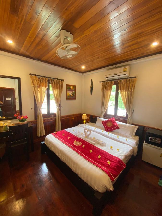 Golden Lotus Boutique Hotel Луангпхабанг Экстерьер фото